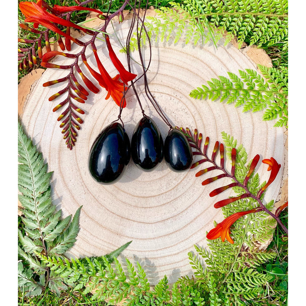 Black obsidian yoni eggs