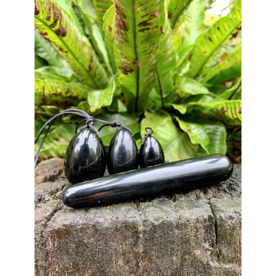 obsidian crystal dildo 